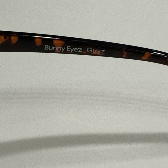 BUNNY EYEZ Guyz Tiltable Reading Sunglasses Harrison +2.00 - Picture 6 of 9